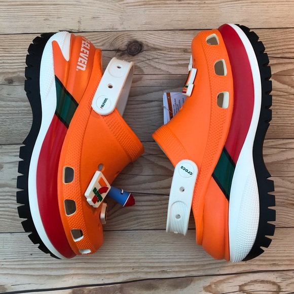 7-Eleven X Crocs Mega Crush Clog - Picture 15 of 16